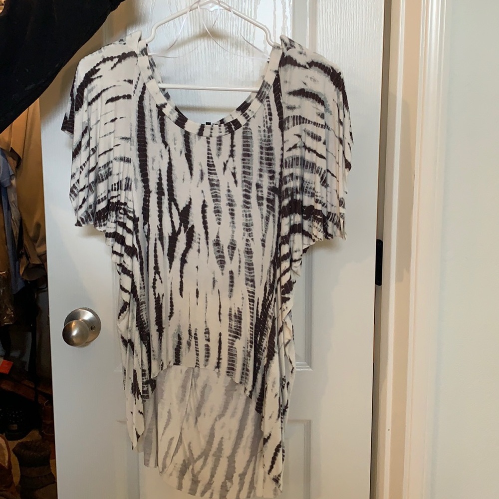 Lightly worn Tart from Saks Fifth Avenue
